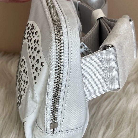 best travel tote bag with zipper Flowfold Mammoth 29L The Zip Travel Tote Color:Holo Ghost Shad BNT4525 - Shimano Calcutta grab-pack